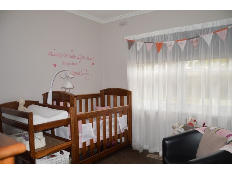 6 Fifth Avenue, White Hills VIC 3550