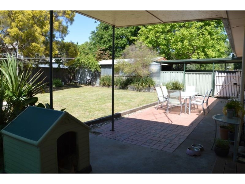 6 Fifth Avenue, White Hills VIC 3550