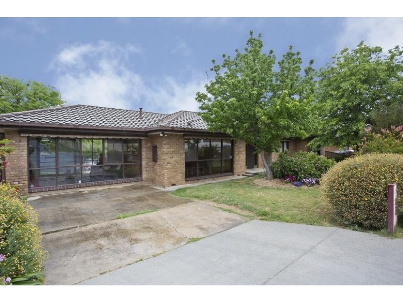 235 MacKenzie Street West, Kangaroo Flat VIC 3555