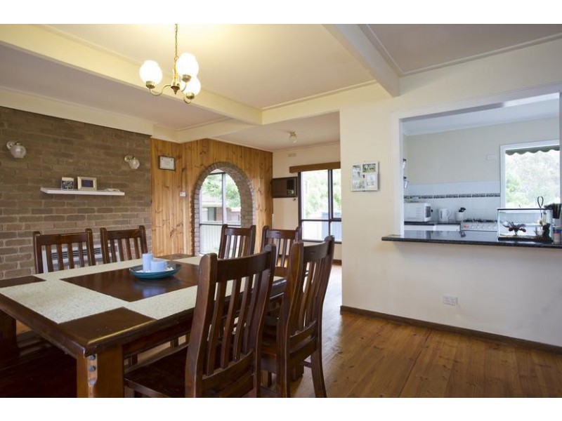 235 MacKenzie Street West, Kangaroo Flat VIC 3555