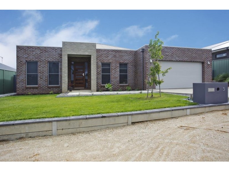 5 Fellows Place, Maiden Gully VIC 3551