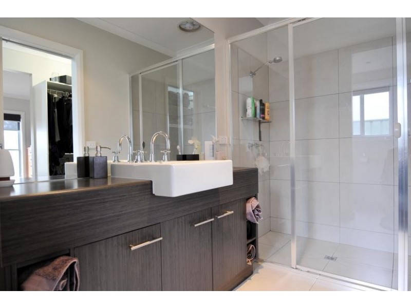 5 Fellows Place, Maiden Gully VIC 3551