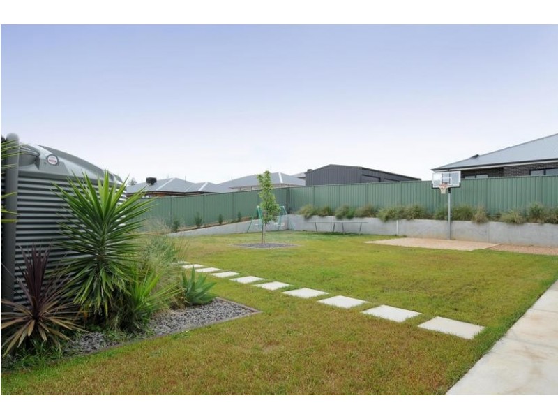 5 Fellows Place, Maiden Gully VIC 3551