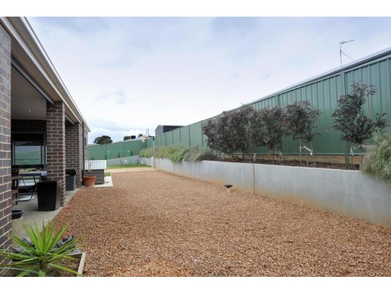 5 Fellows Place, Maiden Gully VIC 3551
