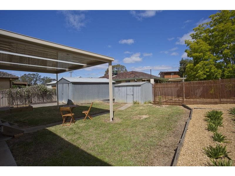 295 MacKenzie Street West, Kangaroo Flat VIC 3555
