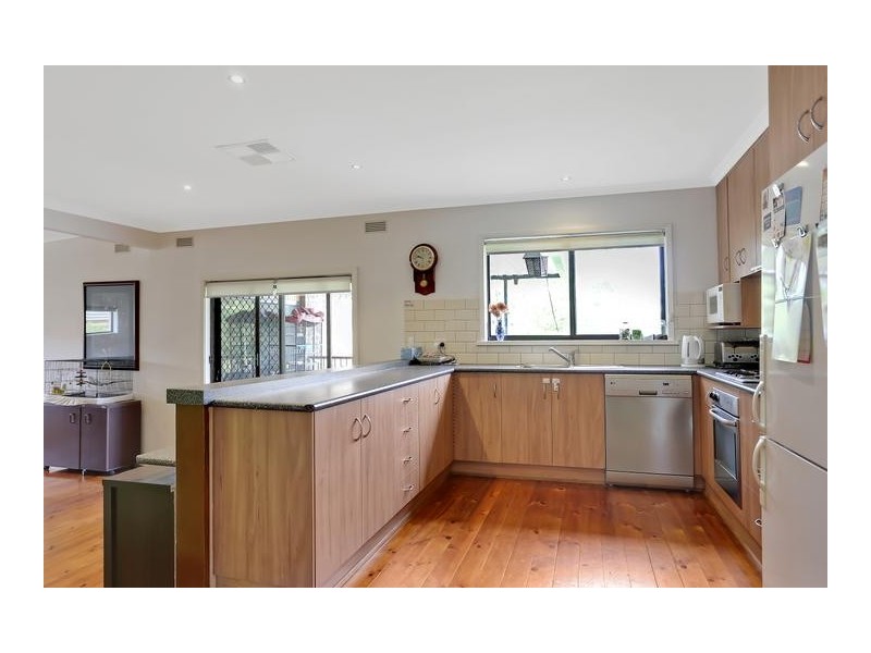 83 Harley Street, Strathdale VIC 3550