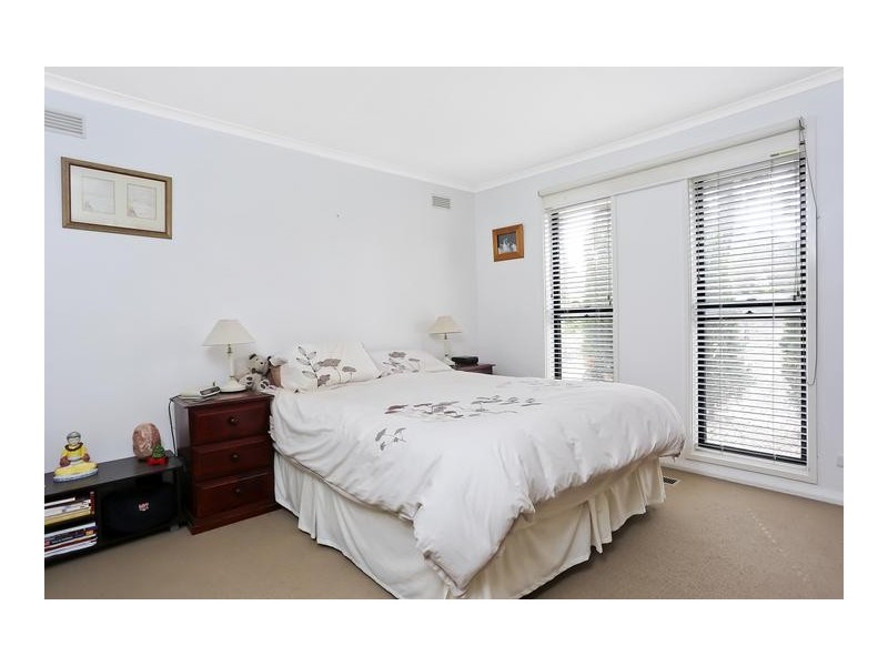 83 Harley Street, Strathdale VIC 3550