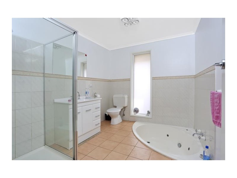 83 Harley Street, Strathdale VIC 3550