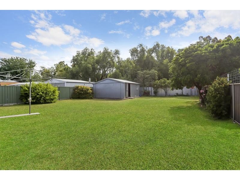 12 Carpenter Street, Kangaroo Flat VIC 3555