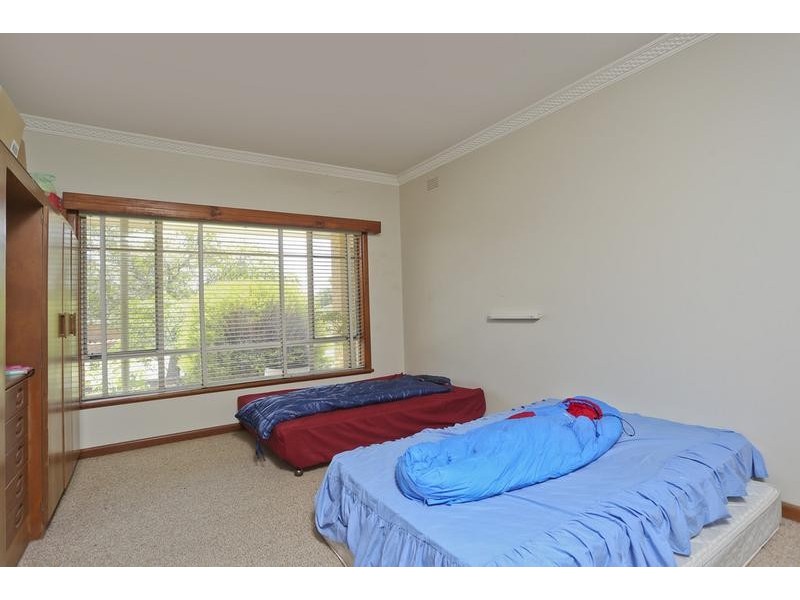22 Mahon Avenue, Kennington VIC 3550