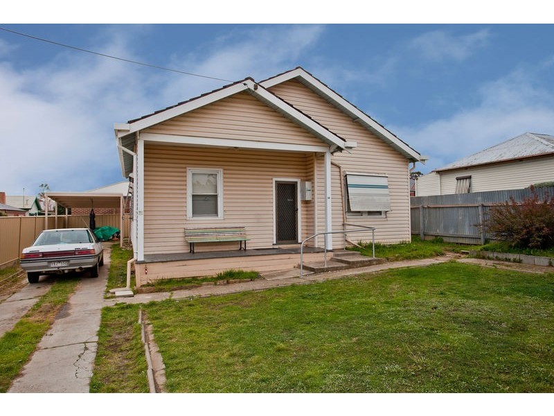 19 Station Street, Kangaroo Flat VIC 3555
