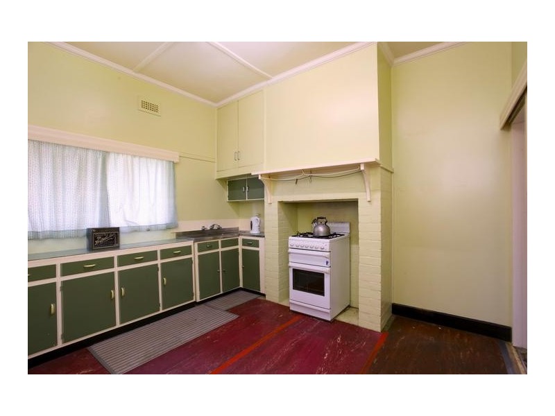 19 Station Street, Kangaroo Flat VIC 3555
