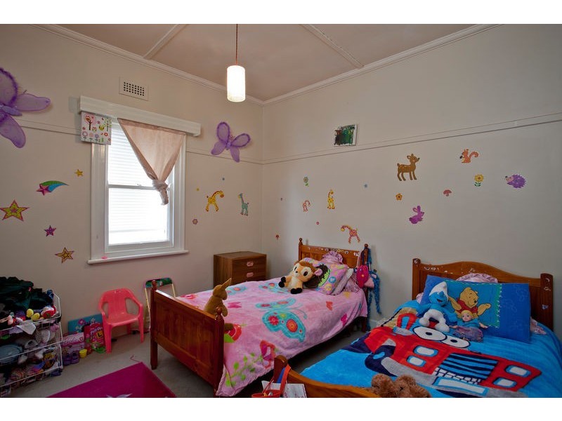 19 Station Street, Kangaroo Flat VIC 3555