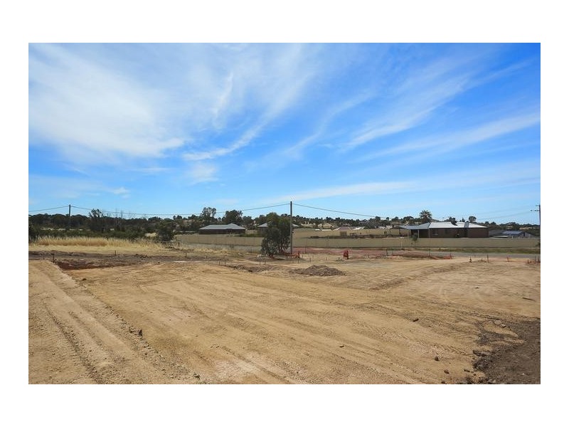 25 Albert Street, California Gully VIC 3556