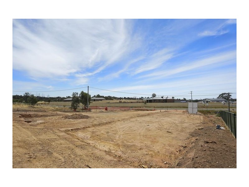 25 Albert Street, California Gully VIC 3556