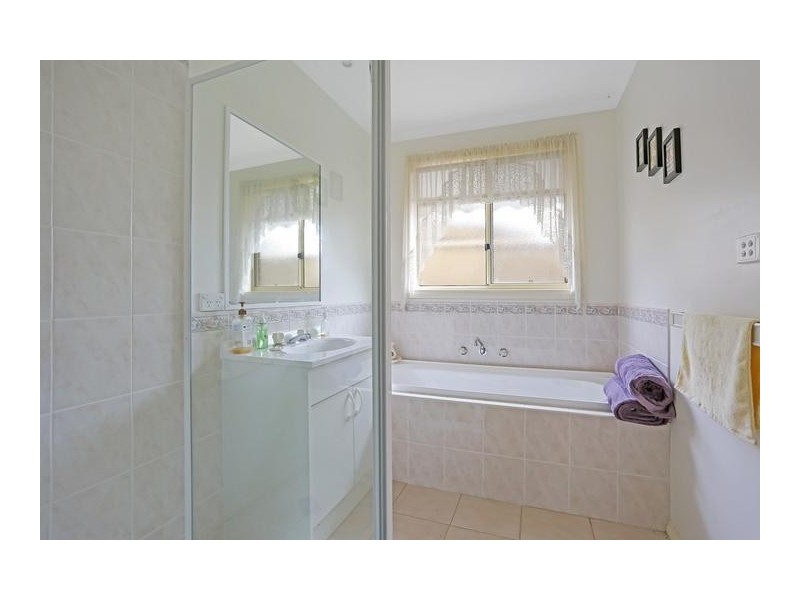 2 Bassett Drive, Strathfieldsaye VIC 3551