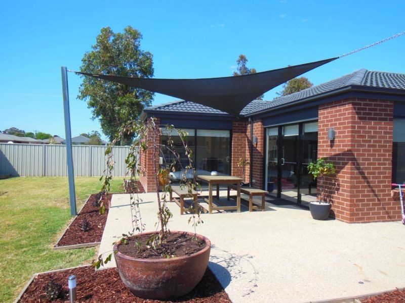 1 McMeeken Way, Epsom VIC 3551