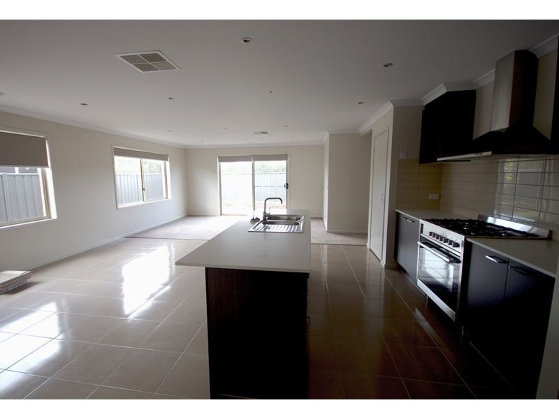 54 Greenfield Drive, Epsom VIC 3551