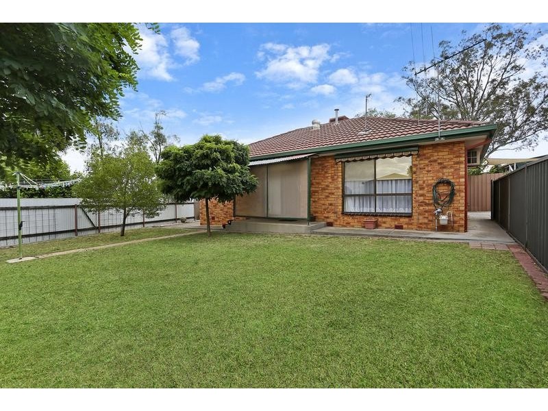 2/18 Watson Avenue, Eaglehawk VIC 3556