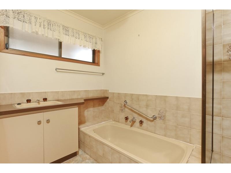 2/18 Watson Avenue, Eaglehawk VIC 3556