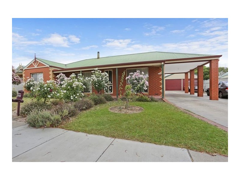 198 MacKenzie Street West, Kangaroo Flat VIC 3555