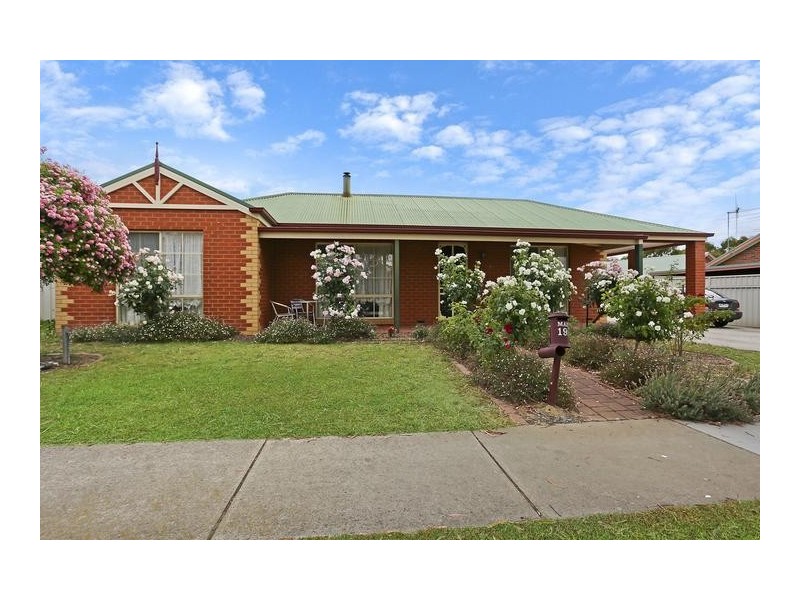 198 MacKenzie Street West, Kangaroo Flat VIC 3555