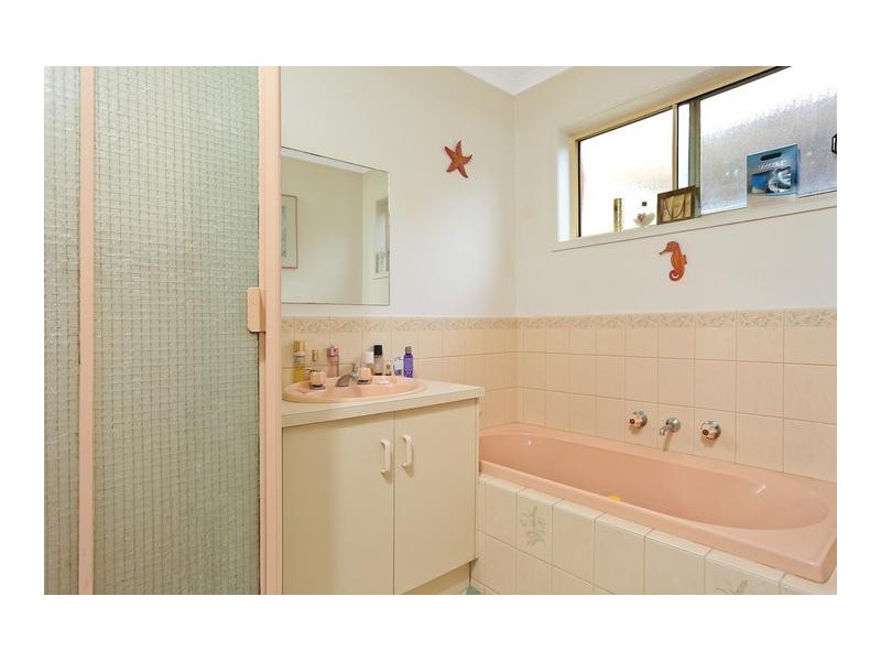198 MacKenzie Street West, Kangaroo Flat VIC 3555