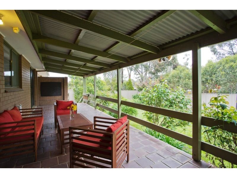 23 Cheriton Drive, Strathdale VIC 3550