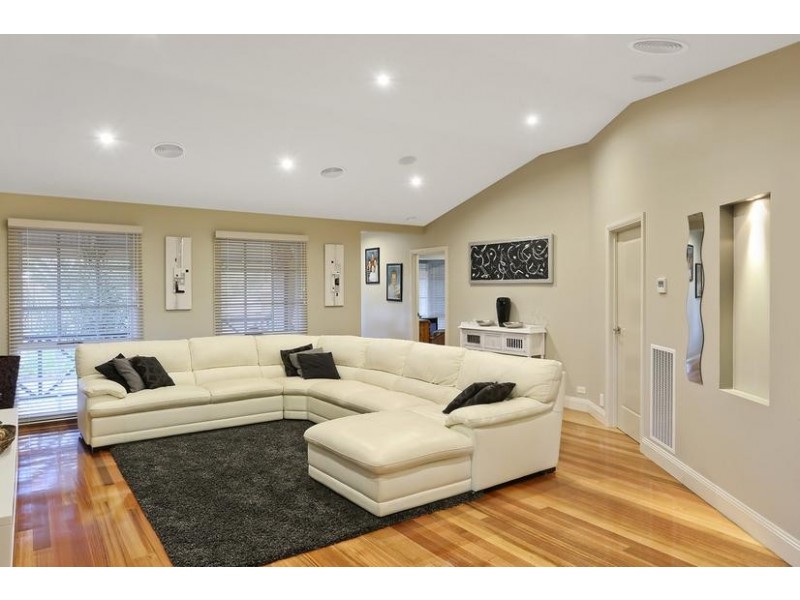 3 Sherpa Court, Strathdale VIC 3550