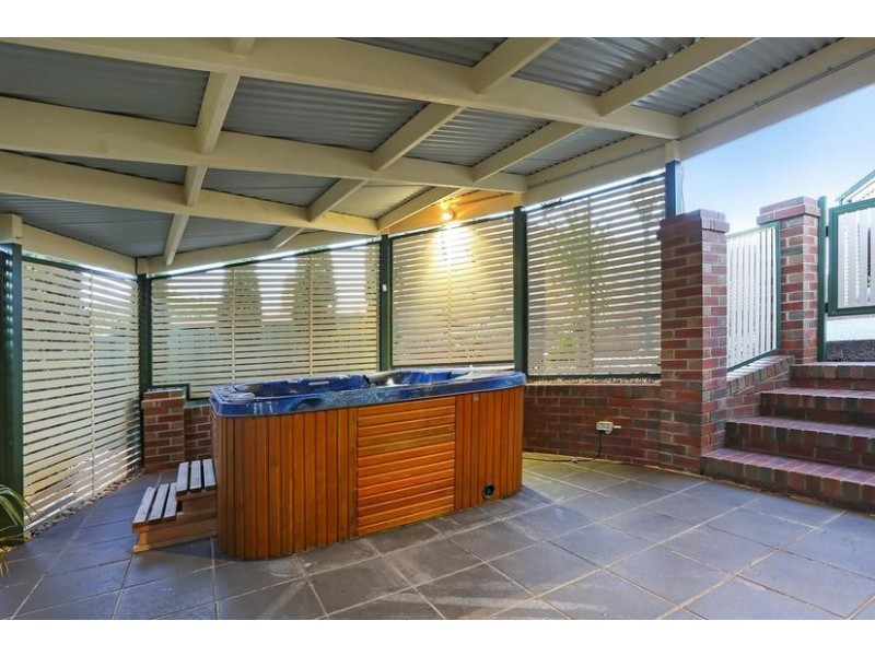 3 Sherpa Court, Strathdale VIC 3550