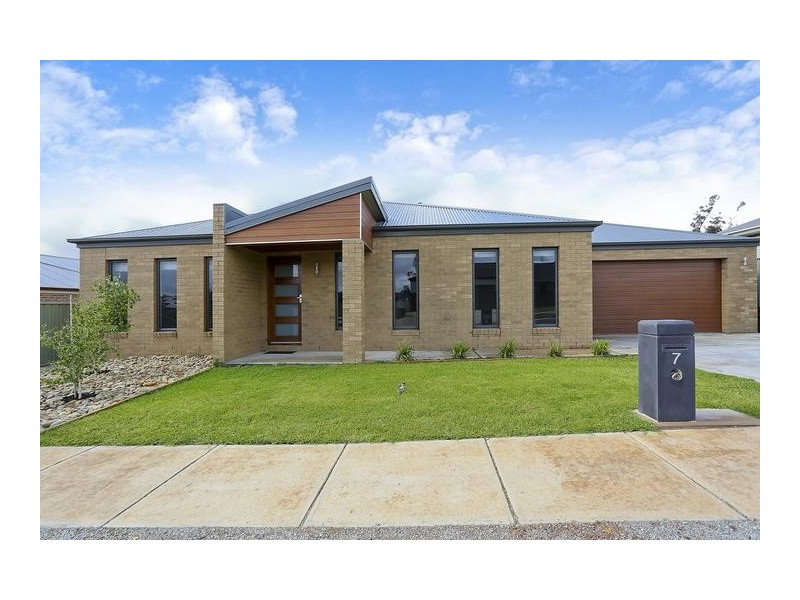 7 Ayden Place, Maiden Gully VIC 3551