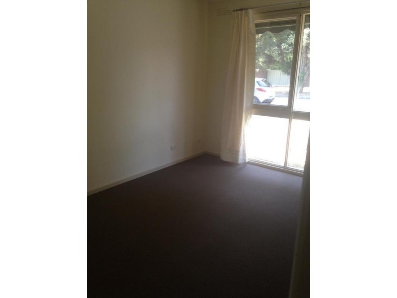18 Osborn Avenue, Kangaroo Flat VIC 3555