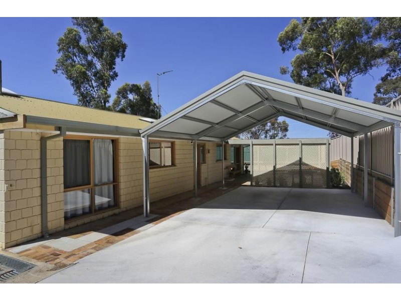 1 Akoonah Drive, Golden Square VIC 3555