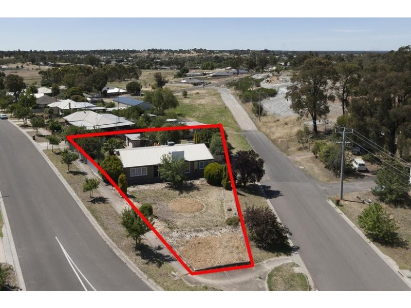 2 Harvey Street, West Bendigo VIC 3550