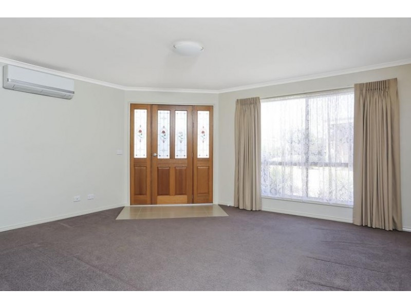 15B Elizabeth Street, Kangaroo Flat VIC 3555