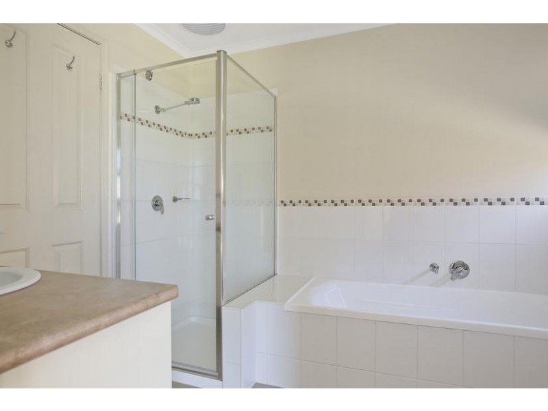 15B Elizabeth Street, Kangaroo Flat VIC 3555