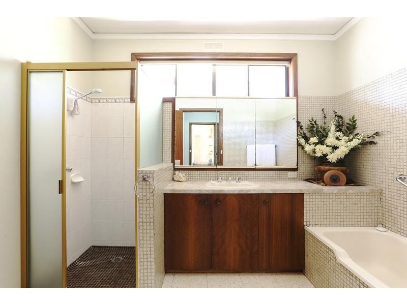 31 Shelley Street, Spring Gully VIC 3550