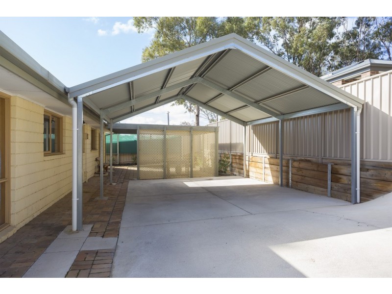 1 Akoonah Drive, Golden Square VIC 3555