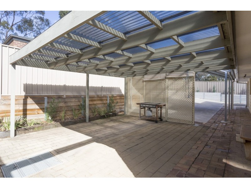1 Akoonah Drive, Golden Square VIC 3555