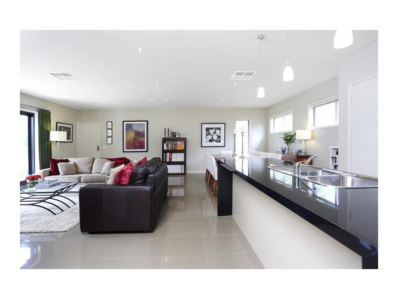 137 Havlin Street East, Flora Hill VIC 3550