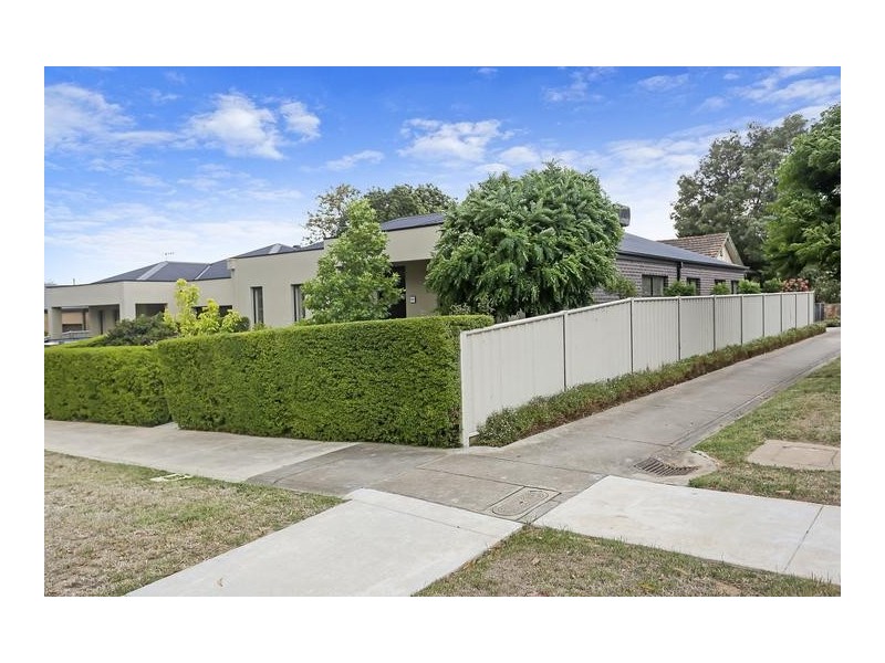 137 Havlin Street East, Flora Hill VIC 3550