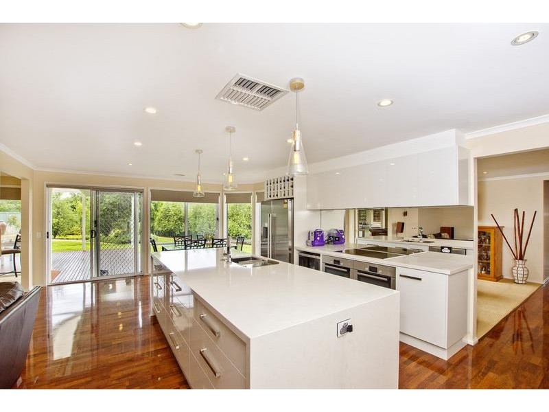 5 Orchard Walk, Strathfieldsaye VIC 3551