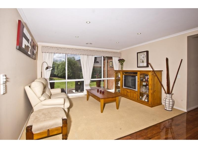 5 Orchard Walk, Strathfieldsaye VIC 3551