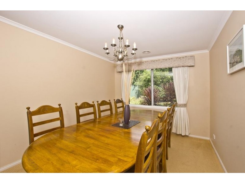 5 Orchard Walk, Strathfieldsaye VIC 3551