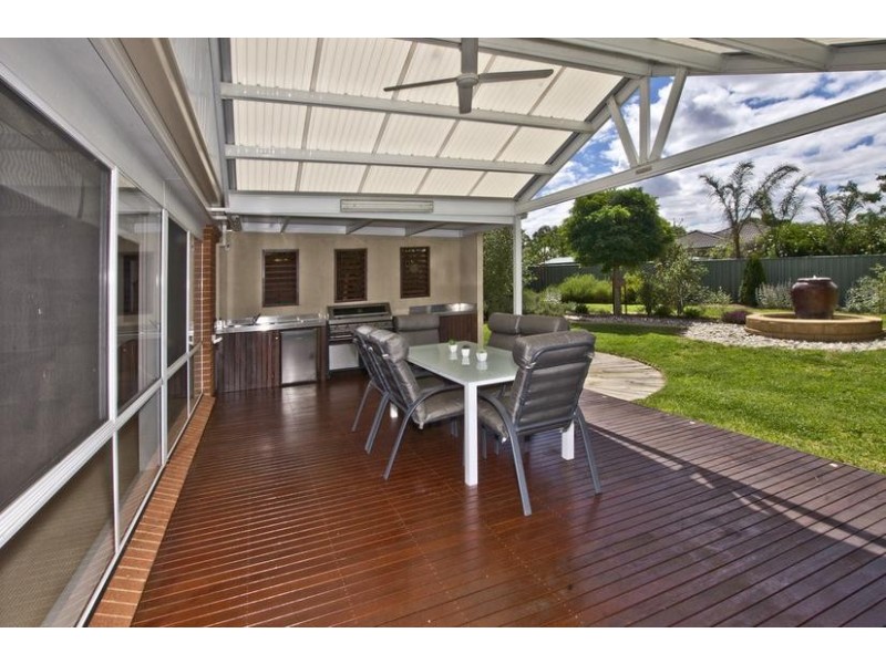 5 Orchard Walk, Strathfieldsaye VIC 3551