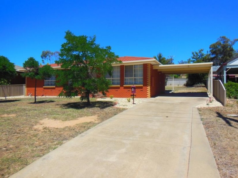 43 John Street, Kangaroo Flat VIC 3555