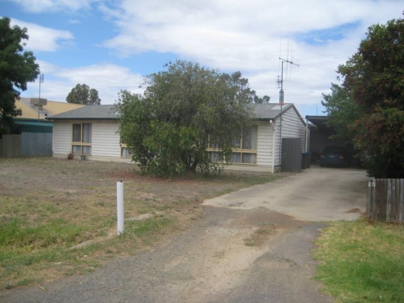 10 Pine Grove, Goornong VIC 3557