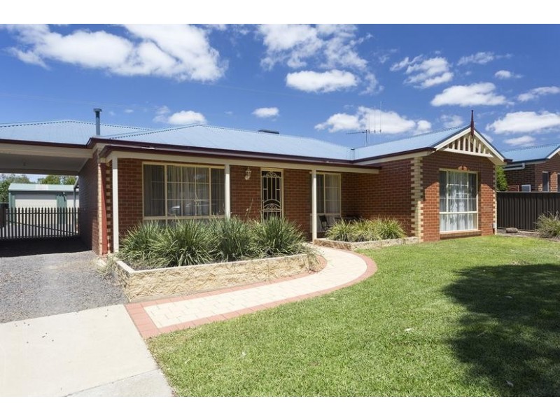 81 Mistletoe Street, Golden Square VIC 3555