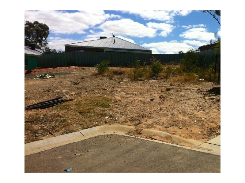 1 Valiant Court, Golden Square VIC 3555