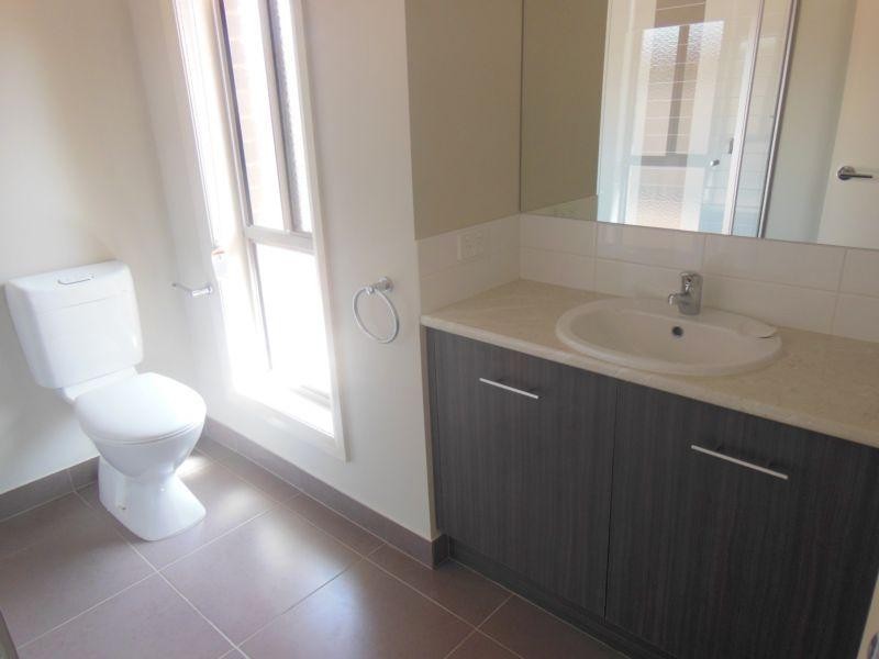 21 Grantham Terrace, Kangaroo Flat VIC 3555